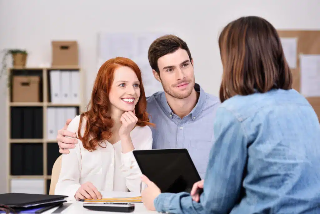 Pourquoi investir dans un bureau d'agence immobilière