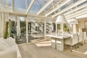 Véranda à Armentières : pourquoi c’est le bon choix pour votre maison ?